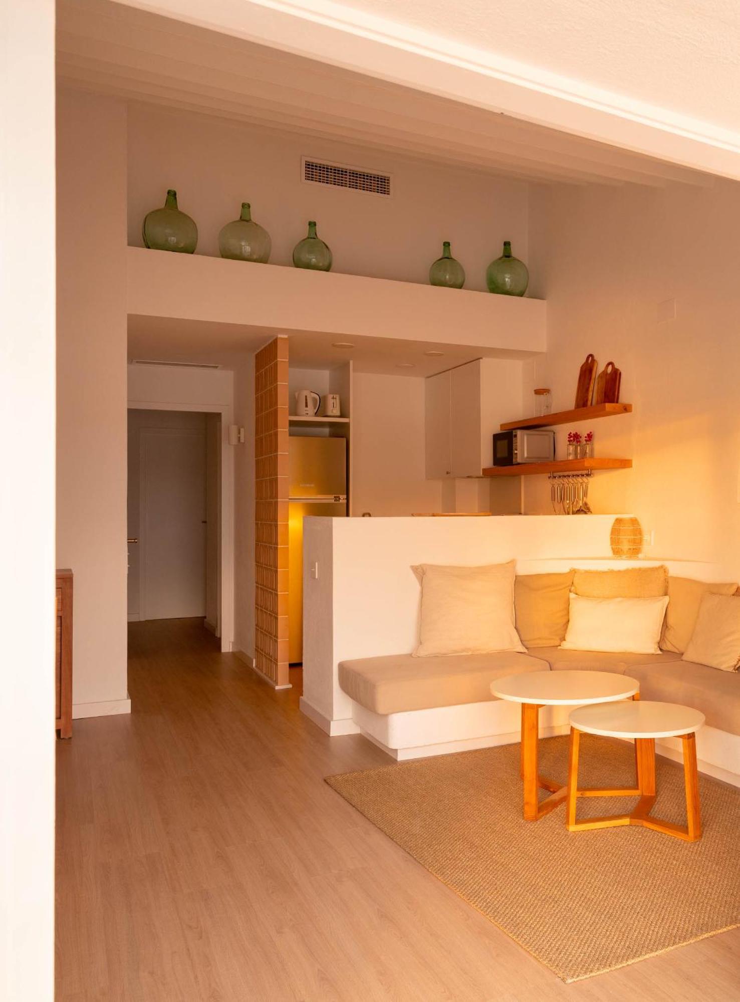 カダケスHabitatges Turistics Riba Pitxot - Es Cucurucucアパートメント エクステリア 写真
